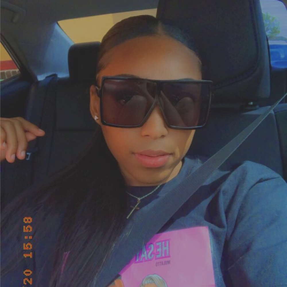 Meet your Posher, Jamia